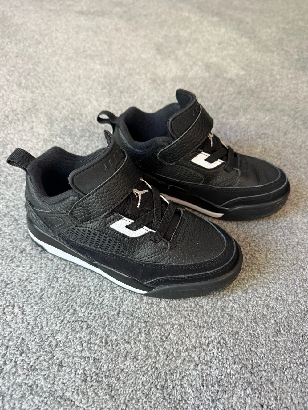 Nike boys jordan